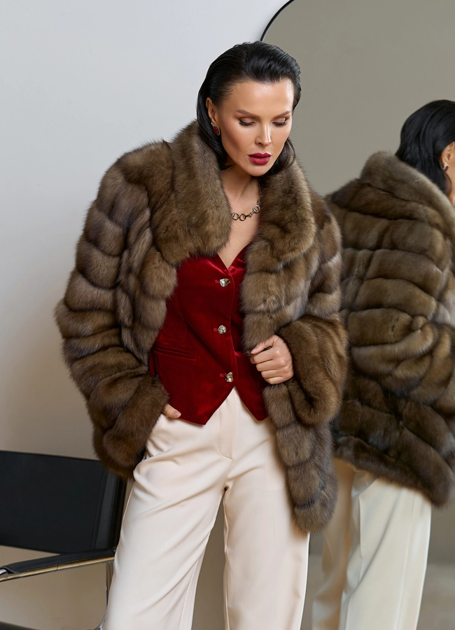 Женская шуба из соболя с воротником стойкой модель № 31774 универмаг малина