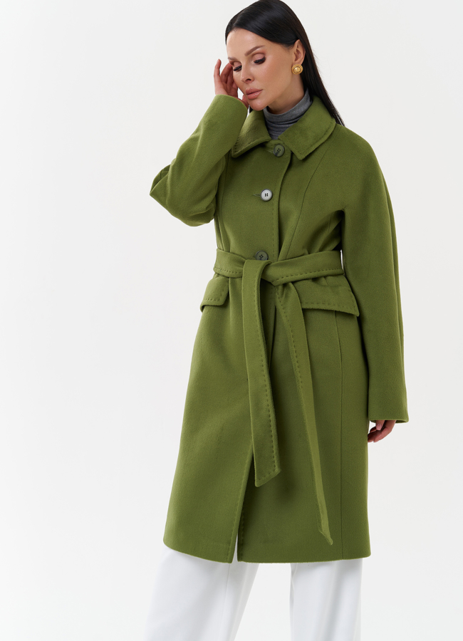 Женское пальто зеленого цвета с поясом модель № 27695 в рассрочку