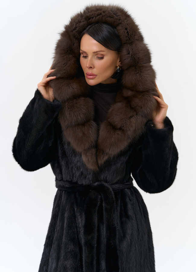 Шуба из норки с капюшоном  модель № 25003 универмаг малина