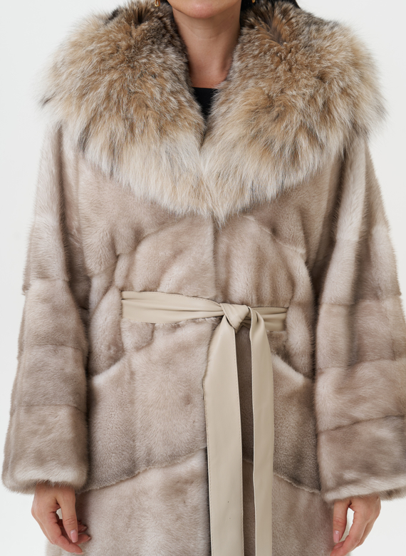 Женская норковая шуба с капюшоном из рыси
