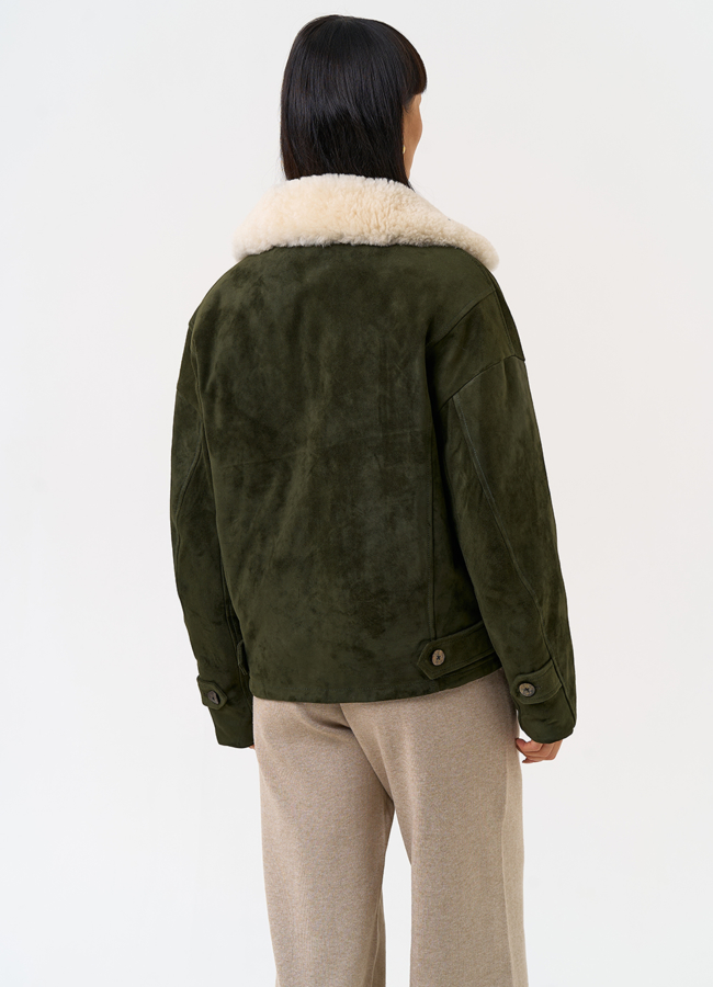 фото Пуховик из натуральной замши с английским воротником модель № 31565