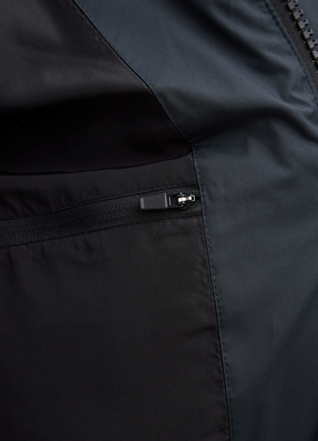 Мужской пуховик с капюшоном  модель № 32034 универмаг малина