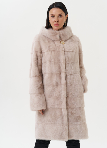 Светлая норковая шуба с капюшоном